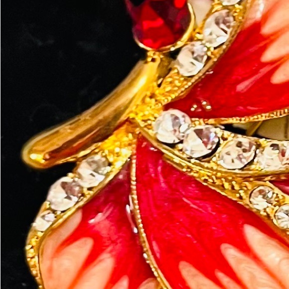 Exceptional Vintage Butterfly brooch with peach/coral enamel clear crystals - Picture 2 of 9